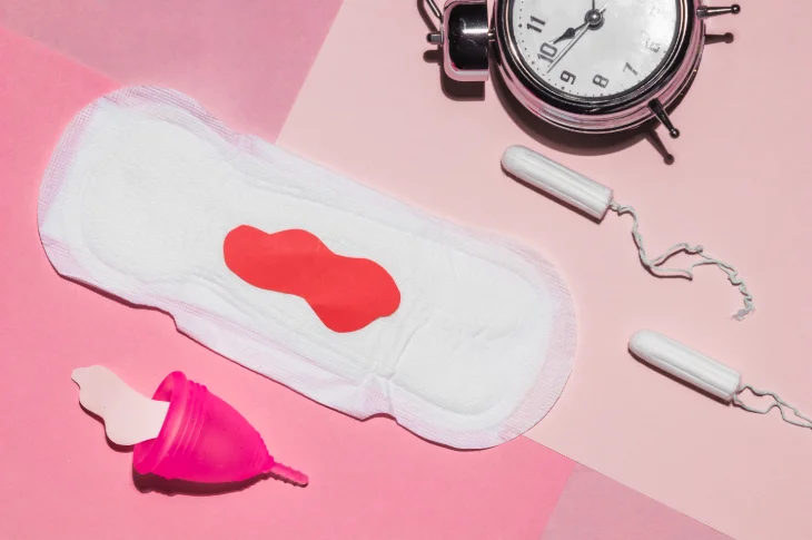 Pirmās menstruācijas: ko zināt un kā parūpēties par sevi
